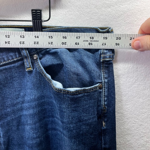 Wrangler Relaxed Boot Cut Jeans Mens 40/28 Short Hemmed Denim Blue Work 1981 - Picture 4 of 10